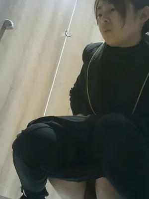 #Pissing #Vertical Porn