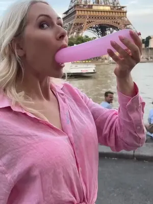 #Pubblico #Bionde #Divertente #Minigonna #Anna Delos #Porno In Verticale #Tiktok Porn #Tiktok Fughe #Instagram Trapelati