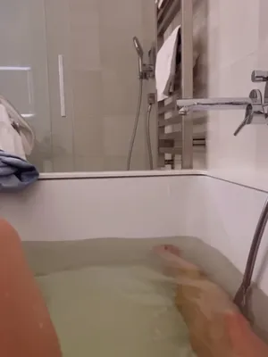 #Amateurs #Nichons #Douche #Belle #Solo #Bain #Seins Naturels #Corps Séduisant #Bain Moussant