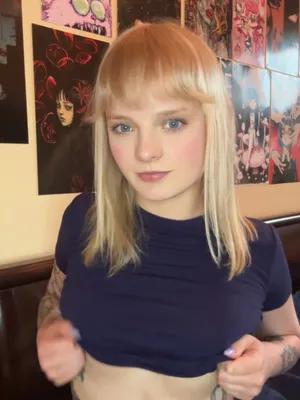 #Amateurs #Teen #Blonde #Solo #Vertical Porn #Viki Bambi