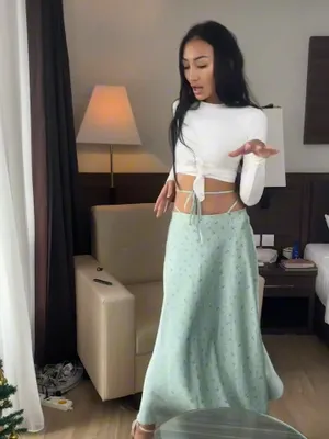 #素人 #幼女 #亚洲 #Brunette #Ass #Pussy #Panties #Skirt #Solo #幼 #挑逗 #Hot #Sexy #Hotelroom #Vertical Porn #Crop Top #Onlyfans Models #Outfit Reveal