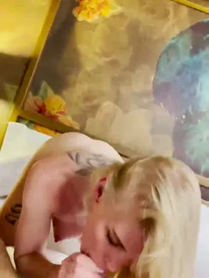 #Shemale #Vertical Porn