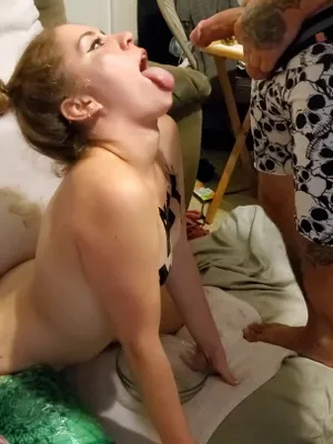 Piss slut likes sucking dick