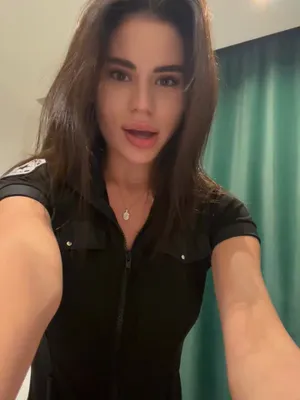 #Brunetky #Krásný Holky #Sólo #Onlyfans #Žhavé #Sexy #Uniform #Žhavá Holka #Sexy Postava