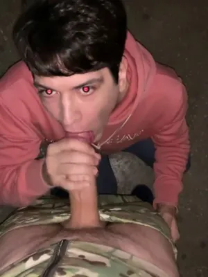 Sucking a huge dick from a soldier in the unit. cum in my mouth