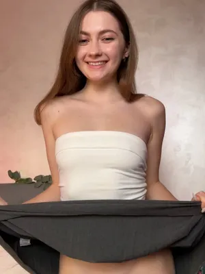 #Amateurs #Brunette #Shaved #Solo #Onlyfans #Teasing #Sexy #Vertical Porn #Upskirt #Alice Fruity