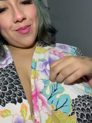 #Girls #Solo #Onlyfans #Sexy #Tattoo Girl #Casero #Tatuaje En El Pecho #Jugar Con Tetas #Tinte Verde