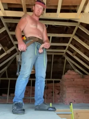 #Gozar #Solo #Jeans #Gay #Dando Uma Punheta #Pornô Vertical #Trabalhador #Óculos De Sol #Bone