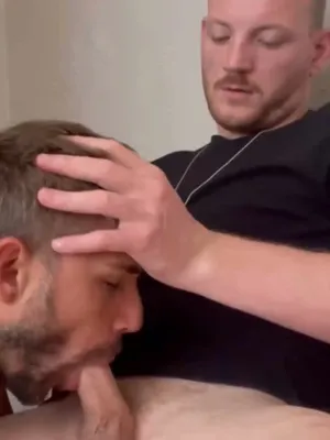 #Boquete #Garganta Profunda #Engolir #Gay #Barbudo #Pornô Vertical #Gozada Na Boca