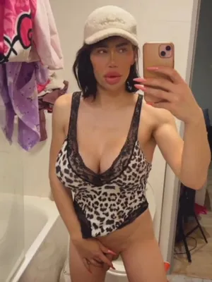 #Grosse Titten #Shemale #Brünett #Spiegel #Solo #BH #Bad #Künstliche Brüste #Kleiner Schwanz #Vertikal Porno