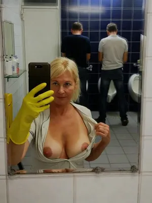 #Milfky #Velký Kozy #Na Veřejnosti #Blondýnky #Na Záchodě #Ukaž Kozy #Před Zrcadlem #Cleaning Lady #FYP #Viral #Public Toilet #Tiktok Porno #Latex Gloves #Úniky #Tiktok18+ #Zero Shame #Nextgen Vids