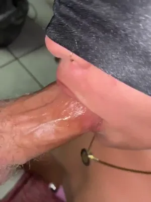 #Amateurs #Blowjob #Mask #Vertical Porn