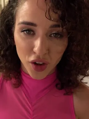 POV – Noisy neighbor Geisha Kyd apologizes with her pussy