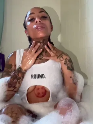 #Tattoo #Ebony #Onlyfans #Vertical Porn #Leaks #Onlyfans Models #Ishmcfly
