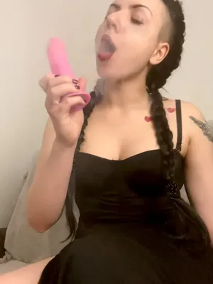 #Teen #Blowjob #Vertical Porn #Smoking Fetish #Aria Hayes