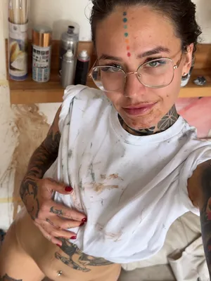 #Amatorzy #Brunette #Tattoo #Glasses #Ass #Fetysz #Ślady Opalenizny #Solo #Kuszenie #Messy #Kolczyk W Pępku #Ukrainian #Painting #Artist #Nose Piercing #Leaki #Adult Content #Exclusive Content #See My Fetish #Selling Content #Art Nude #Sofik Freak