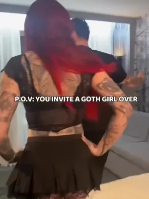 #Amatéři #Brunetky #Tetování #Gotičky #Sukně #Spodní Prádlo #Onlyfans #Škádlení #Žhavé #Sexy #Potetované Holky #Bralette
