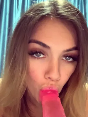 #Amateurs #Brunette #Dildo #Solo #Onlyfans #Dildo Blowjob #Vertical Porn #Sophie Storms