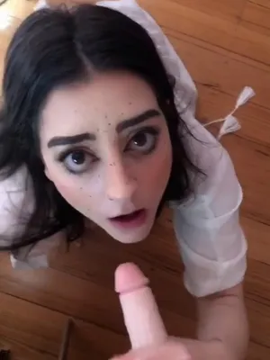 #Brunette #Dildo #Vertical Porn