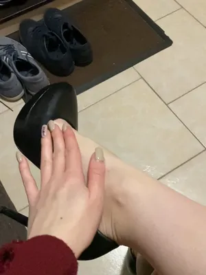 #Amateurs #Brunette #Beautiful #Foot Fetish #Solo #Onlyfans #Teasing #POV #Sexy #Sexy Feet #Vertical Porn #Pretty Feet #Cute Feet #Mary Queen