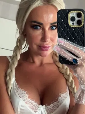 #Mamãe #Tatuagem #Loira #Roupa Íntima #es- E Spelho #Solo #Onlyfans #Quente #Pornô Vertical #Lucysea