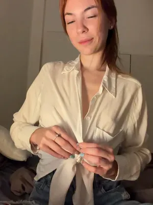 #Amatéři #Prsa #Krásný Holky #Sólo #Onlyfans #Škádlení #Přírodní Prsa #Sexy #Braless #Bedroom Tease #Shirt Undressing