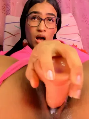 #Amateurs #Creampie #Brunette #Glasses #Masturbation #Latina #Solo #Vertical Porn #Cam4free