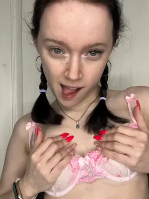 #Amateure #Niedlich #Titten #Brünett #Zöpfe #Solo #Onlyfans #Necken #Vertikal Porno #Your Kristina