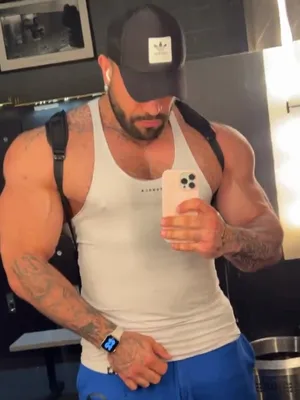 #Tattoo #Muscular #Onlyfans #Gay #Vertical Porn #Leaks #Onlyfans Models #Lucas Lakutsin