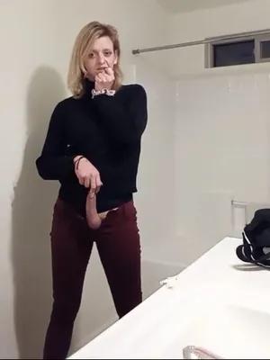 #Shemale #Vertical Porn