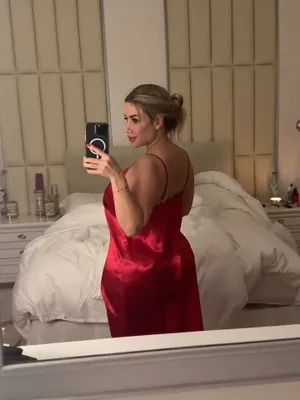 #Russian #Pawg #Dress #Vertical Porn #Red Lingerie