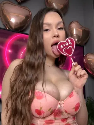 #Brunette #Solo #Onlyfans #Teasing #Lollipop #Valentines Day #Anička Kubičková