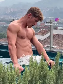 daniel zhang Gay Porn Reels & Nudes