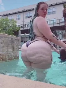 fat girl Porn Reels & Nudes