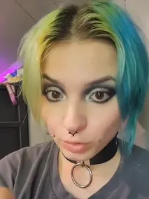 Klutz Kitten on xfree.com - Free XXX Reels & Shorts