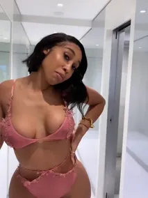 kira vamp Porn Reels & Nudes