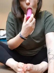 Vegan footqueen Porn & Sex Reels