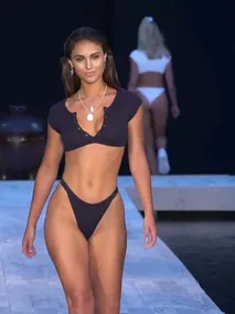 scroll drop Porn Reels & Nudes