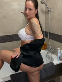 v práci Porn Reels & Nudes