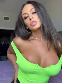 kiki peachyy Porn Reels & Nudes