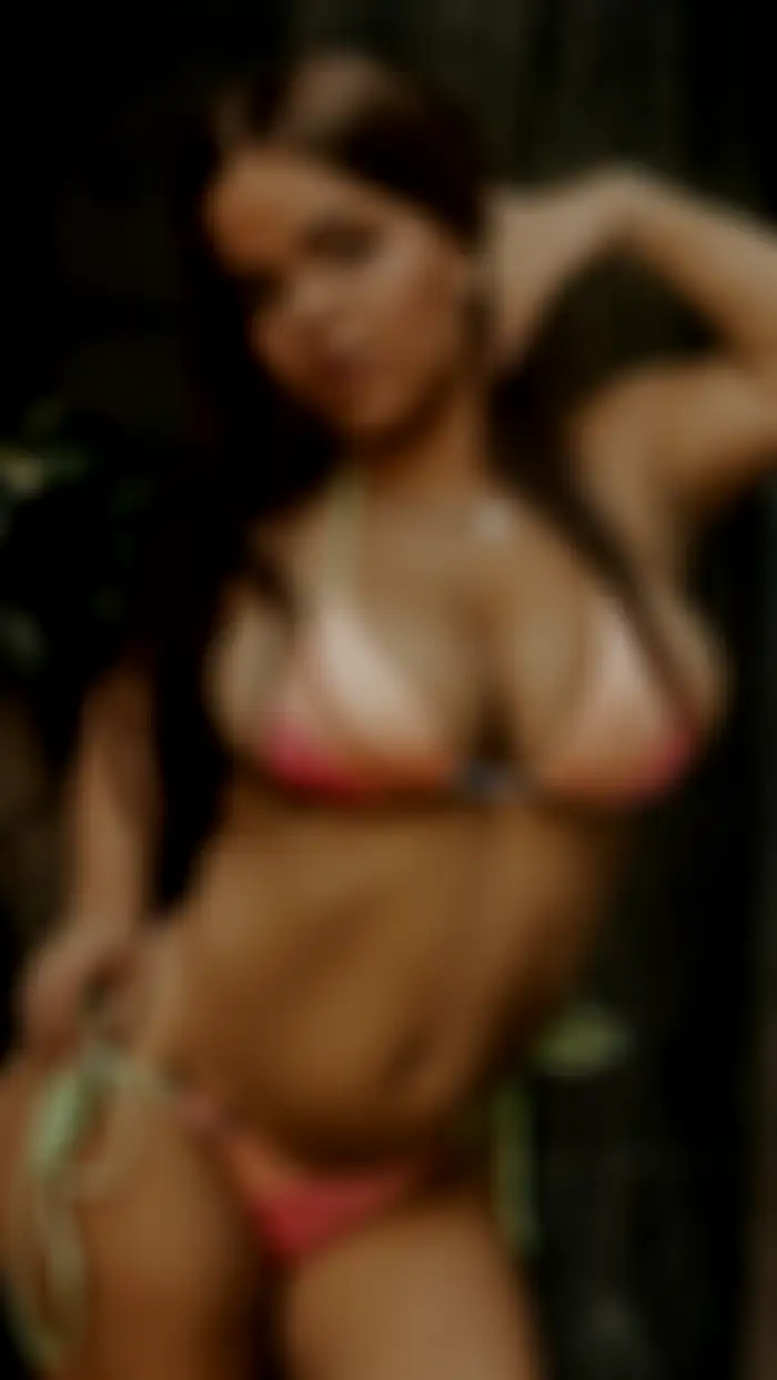 Megbanksxo nudes