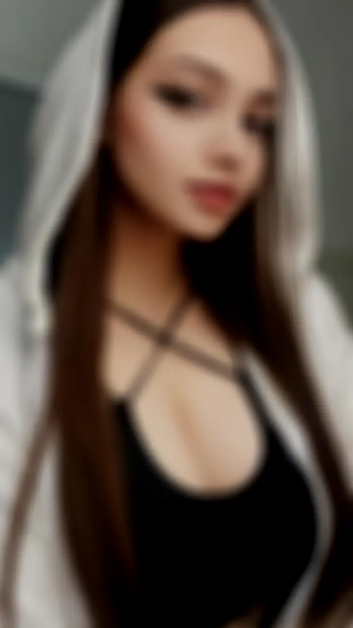 Evelinaava enigmatic silhouette