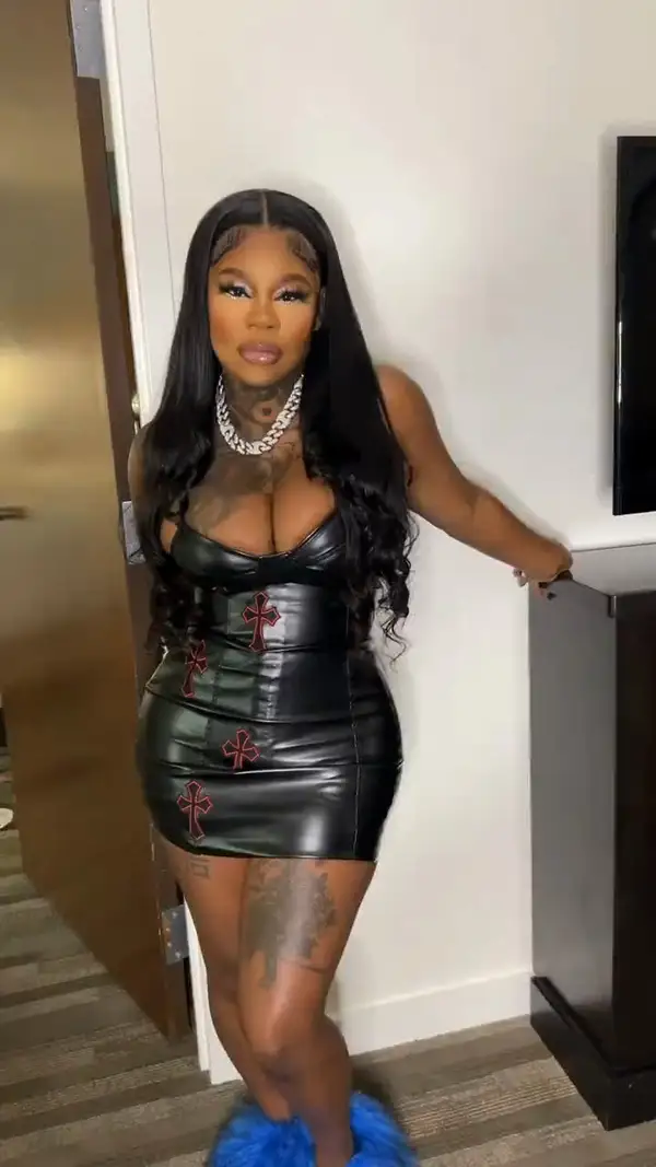 Leaked! Me in my fuck-me leather dress. Like what you see? -  @sukigoodcoochie's Sex Reel On xfree.com  TikTok Porn & Shorts