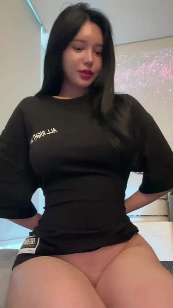 Asian Bounce Sex - Delectable Asian vixen's juicy tits bounce as she finger-fucks her slick  minge. - @larz's Sex Reel On xfree.com â€“ TikTok Porn & Shorts